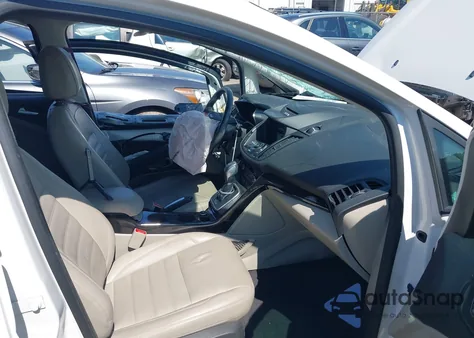 2017 Ford C-Max Energi Titanium z USA, uszkodzony, nr VIN 1FADP5FU6HL101757